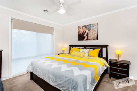 Property photo of 8 Riviera Drive Pakenham VIC 3810