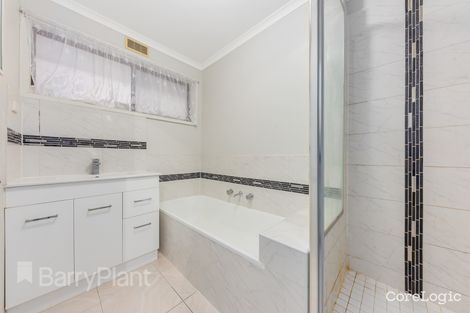 Property photo of 1 Clarke Avenue St Albans VIC 3021