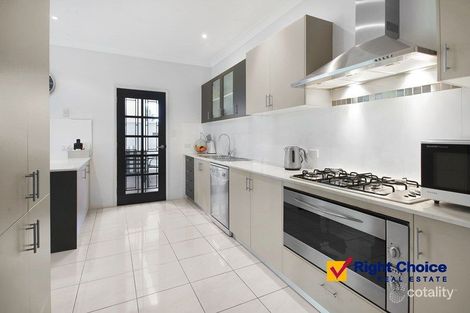Property photo of 195 Ashburton Drive Albion Park NSW 2527