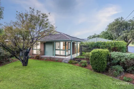Property photo of 17 Aringa Avenue Highton VIC 3216