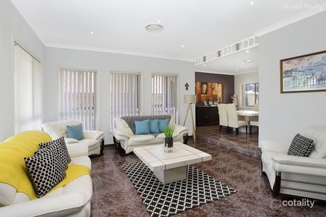 Property photo of 8 Lindeman Crescent Green Valley NSW 2168