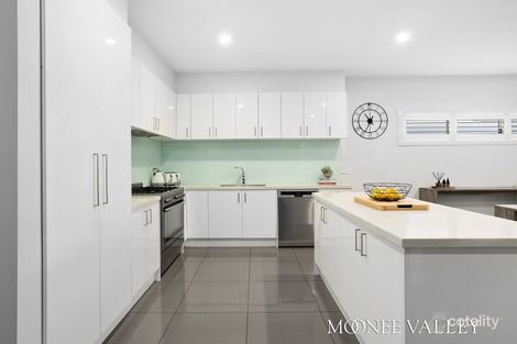 Property photo of 13 Langham Street Avondale Heights VIC 3034