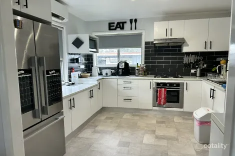 Property photo of 11 Hoffman Street Roma QLD 4455