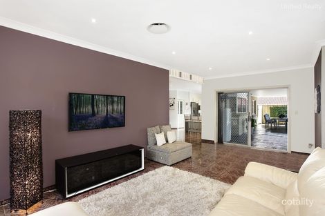 Property photo of 8 Lindeman Crescent Green Valley NSW 2168