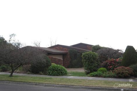 Property photo of 12 Paxton Drive Glen Waverley VIC 3150