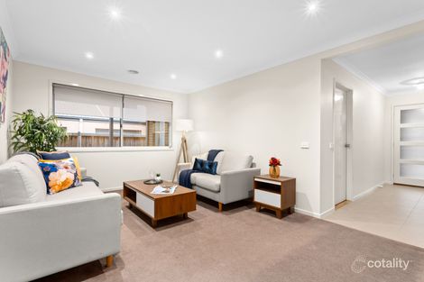 Property photo of 1 Vantage Drive Pakenham VIC 3810