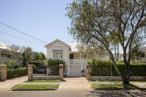 57 LINDSAY ST, HAWTHORNE, QLD 4171