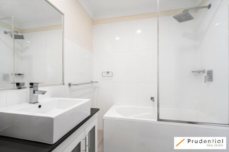 Property photo of 27/73 Sovereign Circuit Glenfield NSW 2167