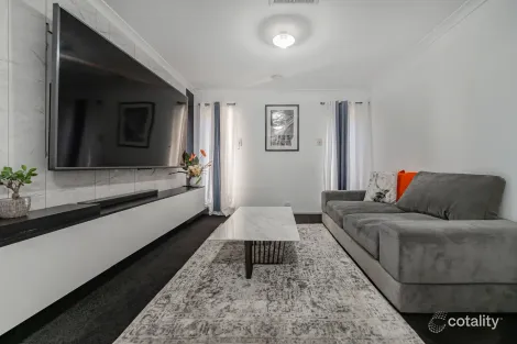 Property photo of 15 Allerton Way Roxburgh Park VIC 3064