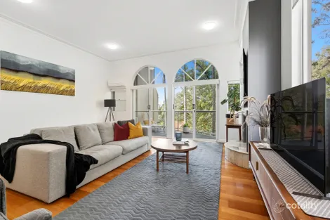 Property photo of 2/62 Ryans Road St Lucia QLD 4067