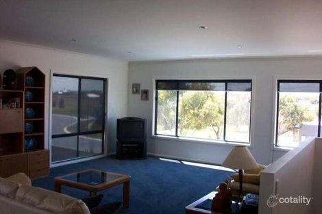 Property photo of 4 Beachcomber Drive Inverloch VIC 3996