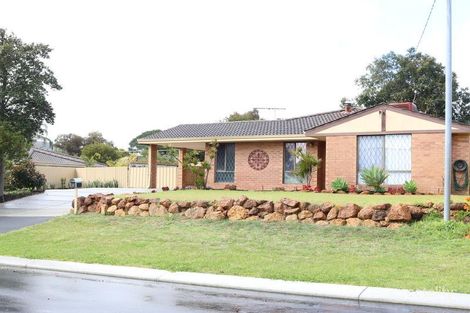 Property photo of 5 Cullen Court Camillo WA 6111