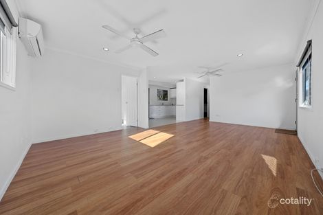 Property photo of 3 Strathallen Drive Boronia Heights QLD 4124