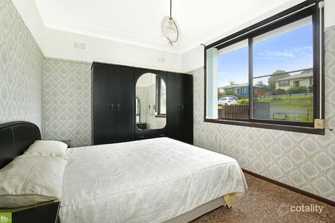 Property photo of 65 Maynes Parade Unanderra NSW 2526