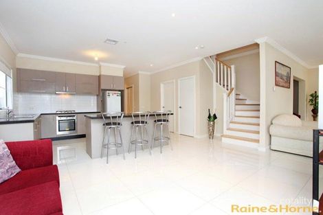 Property photo of 9/7 Toolondo Close Caroline Springs VIC 3023