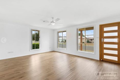 Property photo of 1/114 Pur Pur Avenue Lake Illawarra NSW 2528