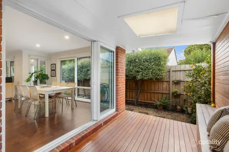 Property photo of 2/18 Widdop Crescent Hampton East VIC 3188