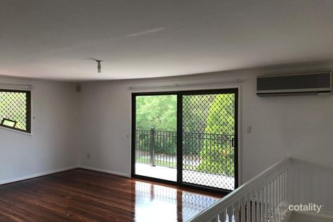 Property photo of 2 Muirfield Street Macgregor QLD 4109