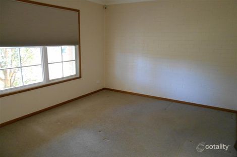 Property photo of 18 Fuchsia Crescent Bomaderry NSW 2541