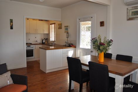 Property photo of 3 Chifley Place West Bathurst NSW 2795