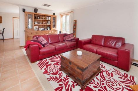 Property photo of 5 Chardonnay Drive Skye VIC 3977