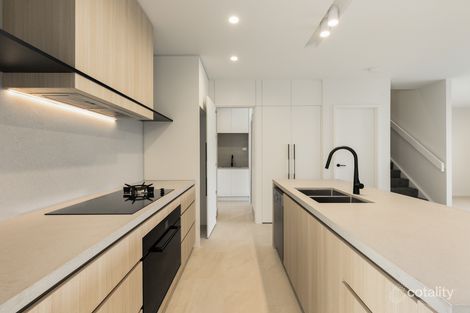 11/100 Champions Cres, Brookwater, QLD 4300