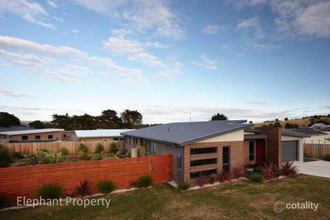 Property photo of 3 Eastfield Drive Newnham TAS 7248