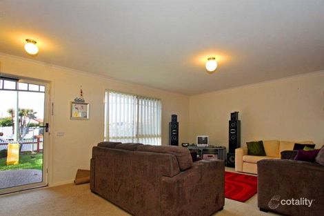 Property photo of 114 Sixth Avenue Rosebud VIC 3939