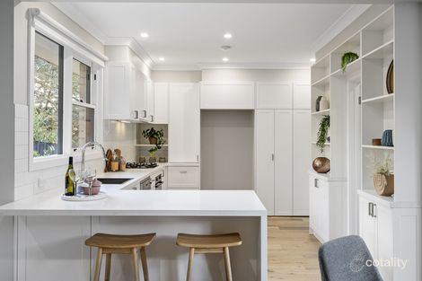 Property photo of 8 Vonadawn Avenue Ringwood East VIC 3135