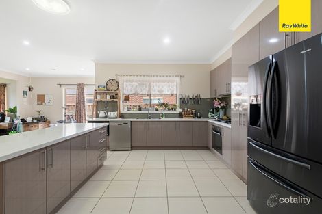 39 Stretton Dr, Brookfield, VIC 3338