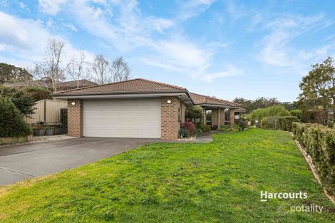 Property photo of 10 Lakeview Court Drouin VIC 3818