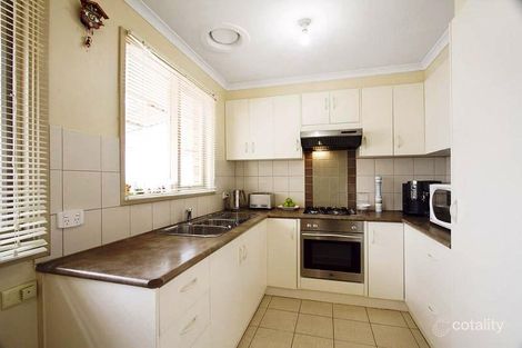 Property photo of 7 Cassia Court Endeavour Hills VIC 3802