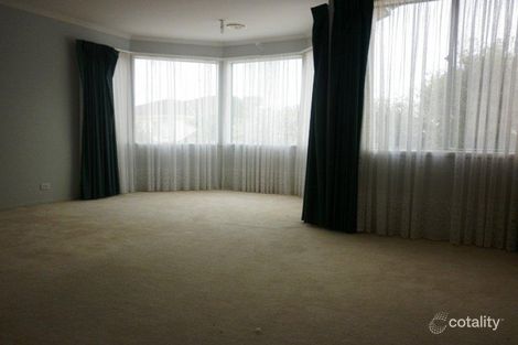 Property photo of 18 Trentham Close Hoppers Crossing VIC 3029