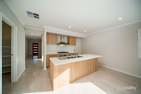 Property photo of 14 Lefrant Way Cranbourne South VIC 3977
