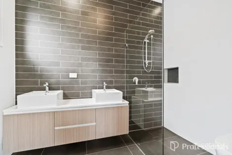 Property photo of 16 Walter Street Thirlmere NSW 2572