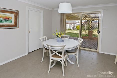 Property photo of 4 Kamaroo Court Glenfield Park NSW 2650