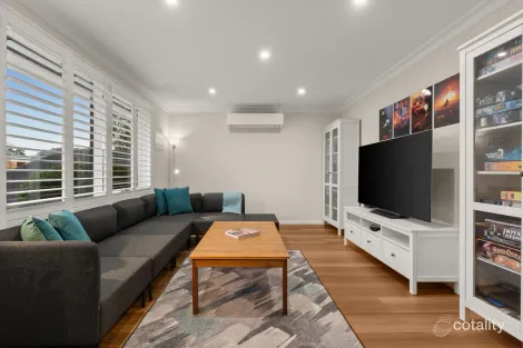 Property photo of 14 Willunga Court Berwick VIC 3806