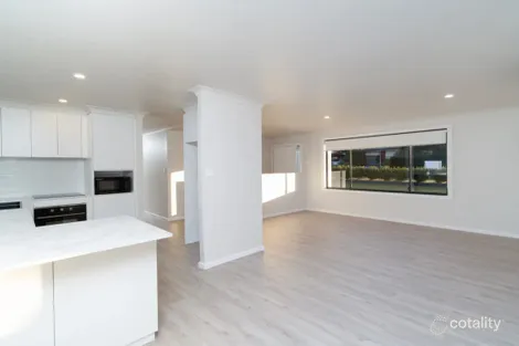 Property photo of 16 Mumford Avenue Thornton NSW 2322