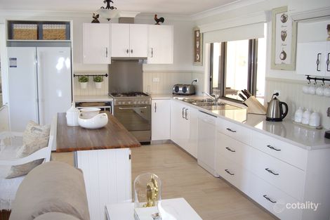 Property photo of 15 Sentosa Terrace Macleay Island QLD 4184