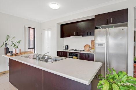 Property photo of 5 Surrey Grove Point Cook VIC 3030