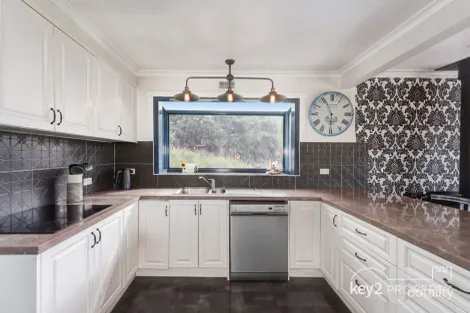 Property photo of 6 Lanena Crescent Lanena TAS 7275