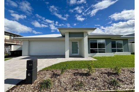 42 Grouper Cres, Moonee Beach, NSW 2450