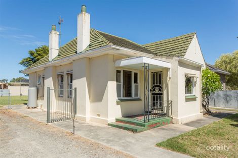 18 Churchill Rd, Victor Harbor, SA 5211