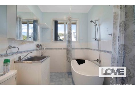 Property photo of 1 Butler Crescent Warners Bay NSW 2282