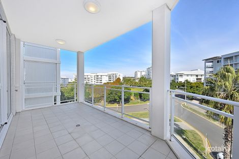 Property photo of 401/3 Palm Avenue Breakfast Point NSW 2137