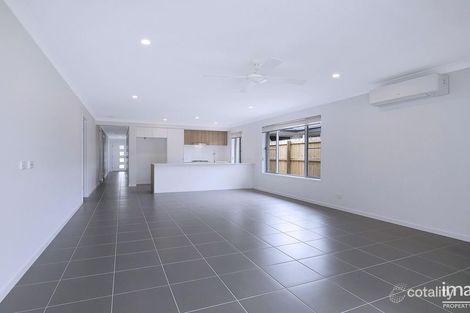 Property photo of 64 Chambers Ridge Boulevard Park Ridge QLD 4125