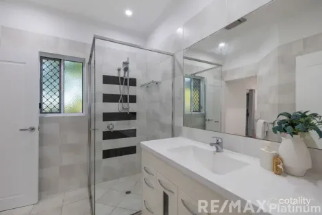 Property photo of 3 Barrine Place Narangba QLD 4504