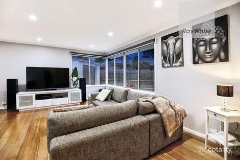 Property photo of 14 Mayfair Close Gladstone Park VIC 3043