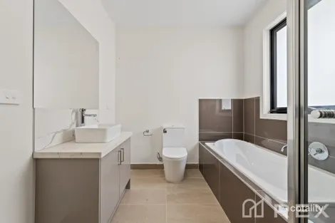 Property photo of 7 Shan Place Hampton Park VIC 3976