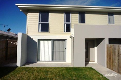 Property photo of 2/20 Bedford Road Pimpama QLD 4209